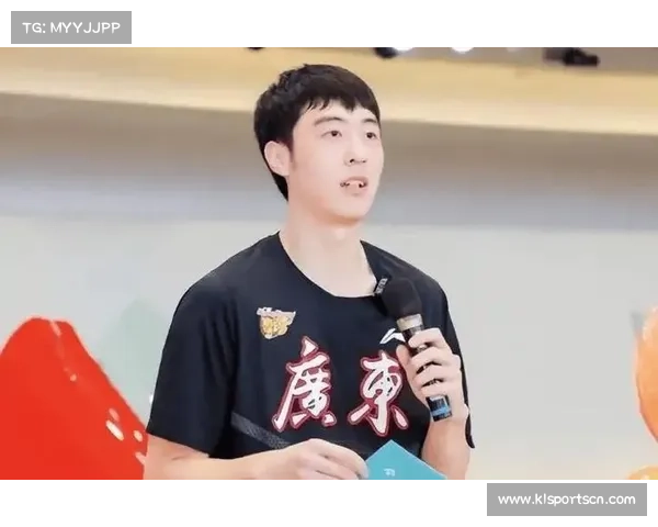 张明池身材发福状态堪忧打野球失准杜锋大失所望彻底荒废篮球天赋 张明池身材发福状态堪忧打野球失准杜锋大失所望彻底荒废篮球天赋