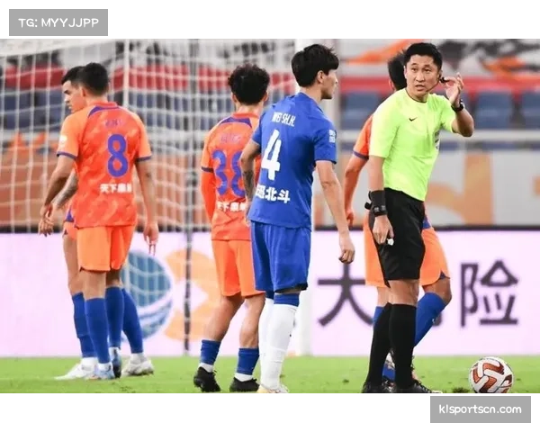 马纳法禁区手球未判旧案重提 泰山队争议受害者形象