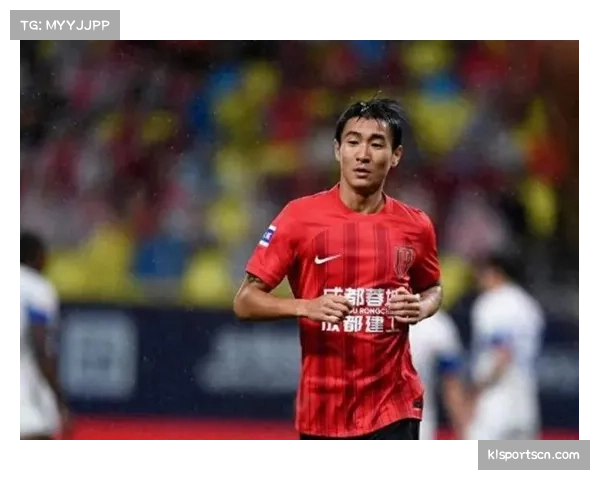 成都蓉城队长周定洋离队，韦世豪戴袖标引领全新进攻体系